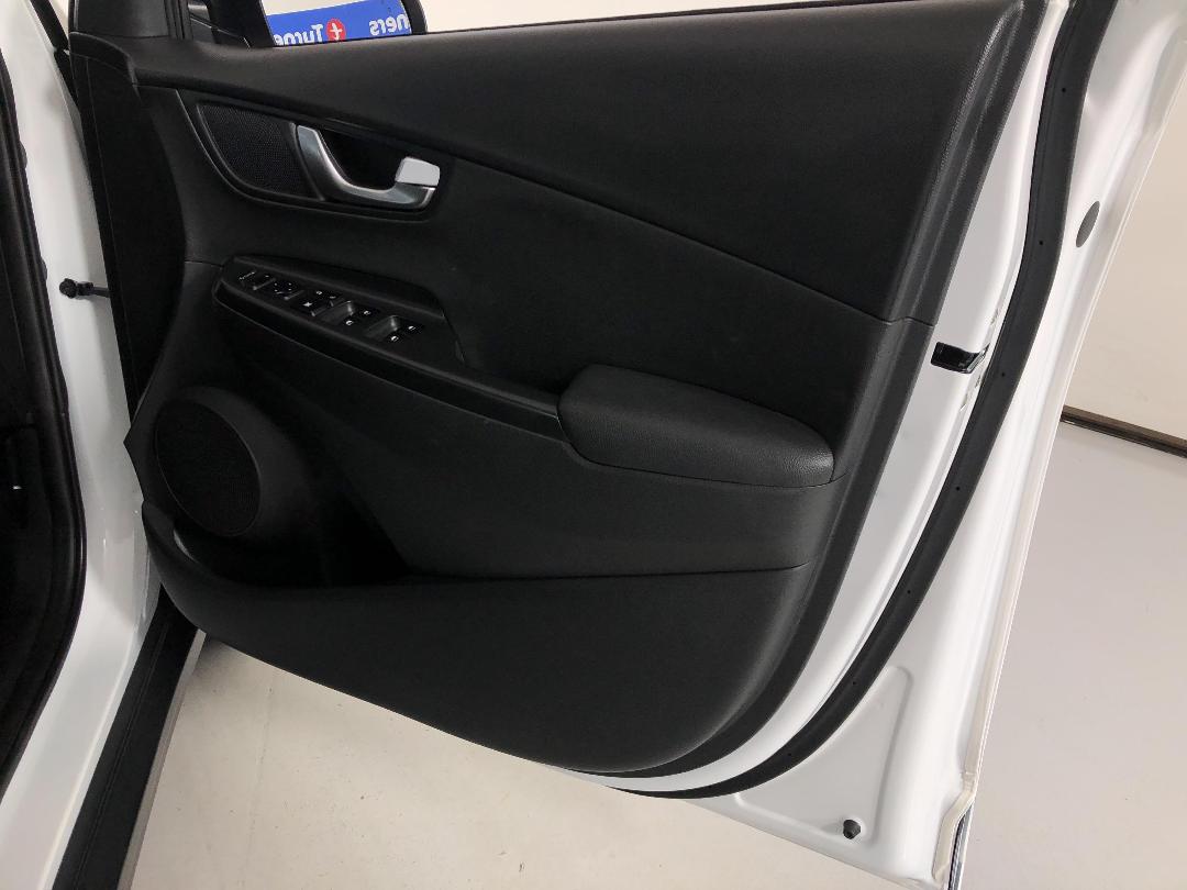 Photo '15' of Hyundai Kona Photo '15' of Hyundai Kona