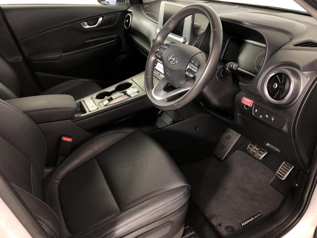 Photo '16' of Hyundai Kona Photo '16' of Hyundai Kona