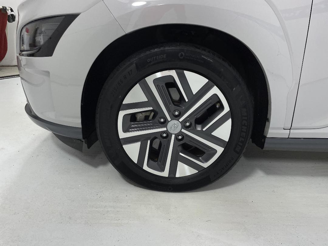 Photo '10' of Hyundai Kona Photo '10' of Hyundai Kona