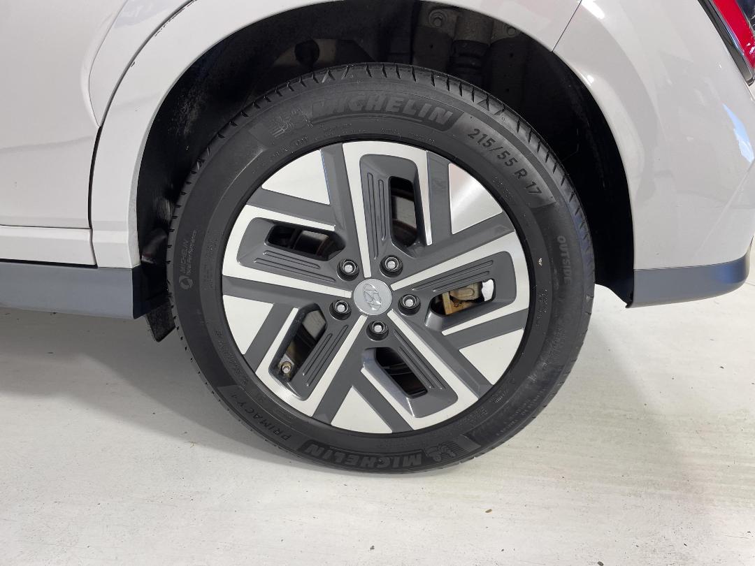 Photo '11' of Hyundai Kona Photo '11' of Hyundai Kona