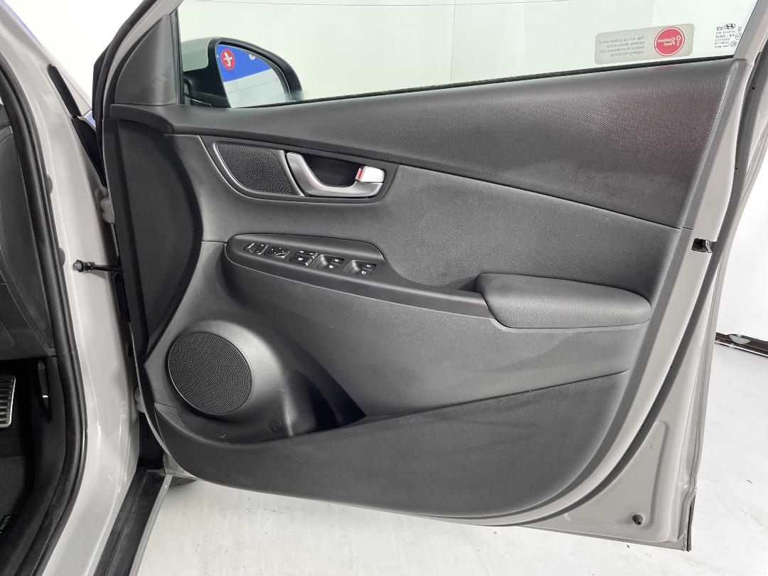 Photo '15' of Hyundai Kona Photo '15' of Hyundai Kona