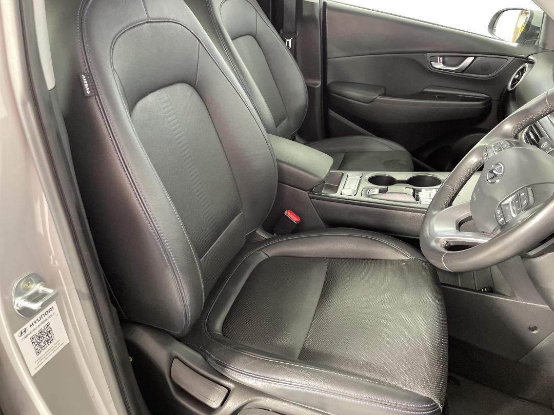 Photo '16' of Hyundai Kona Photo '16' of Hyundai Kona