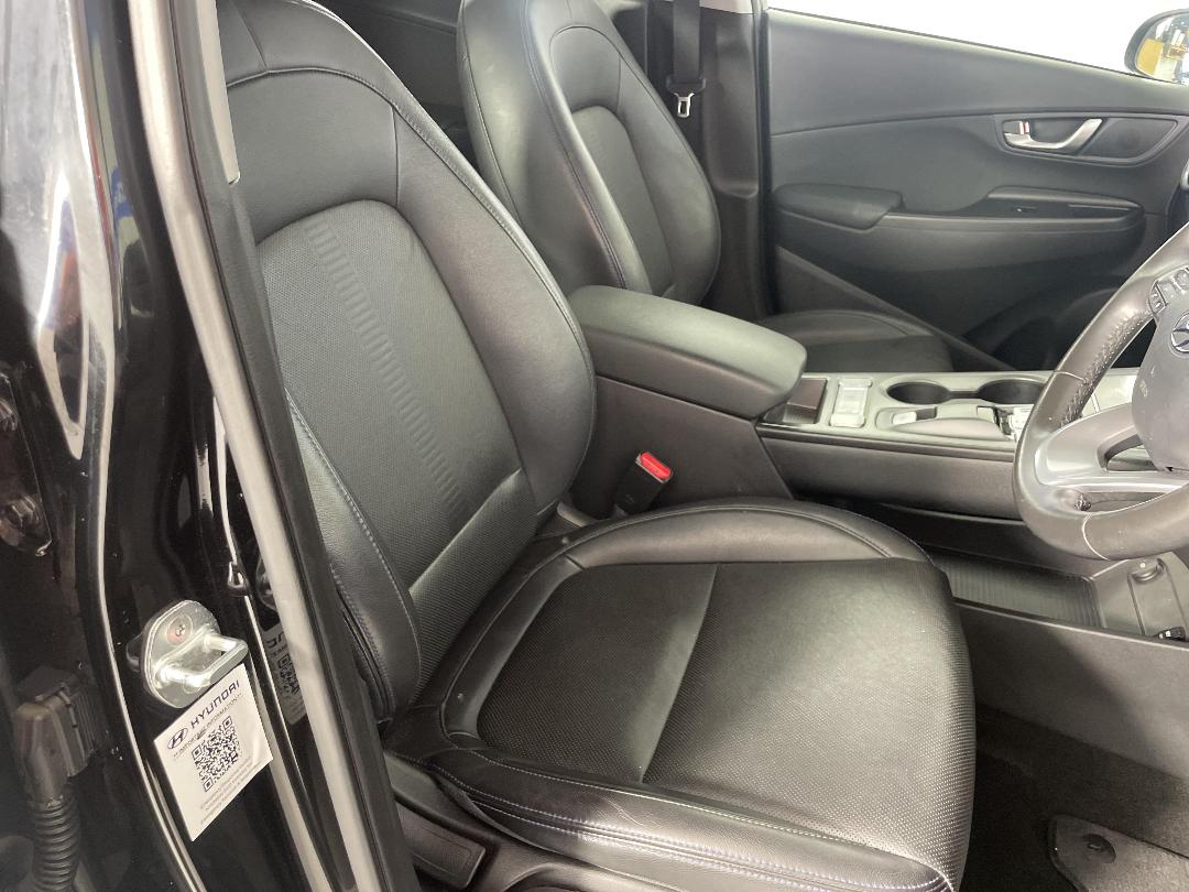 Photo '16' of Hyundai Kona Photo '16' of Hyundai Kona