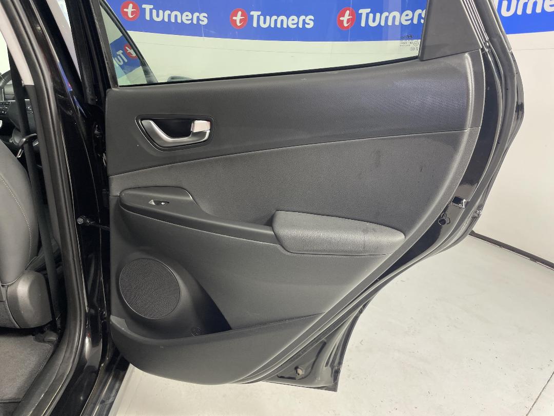 Photo '19' of Hyundai Kona Photo '19' of Hyundai Kona