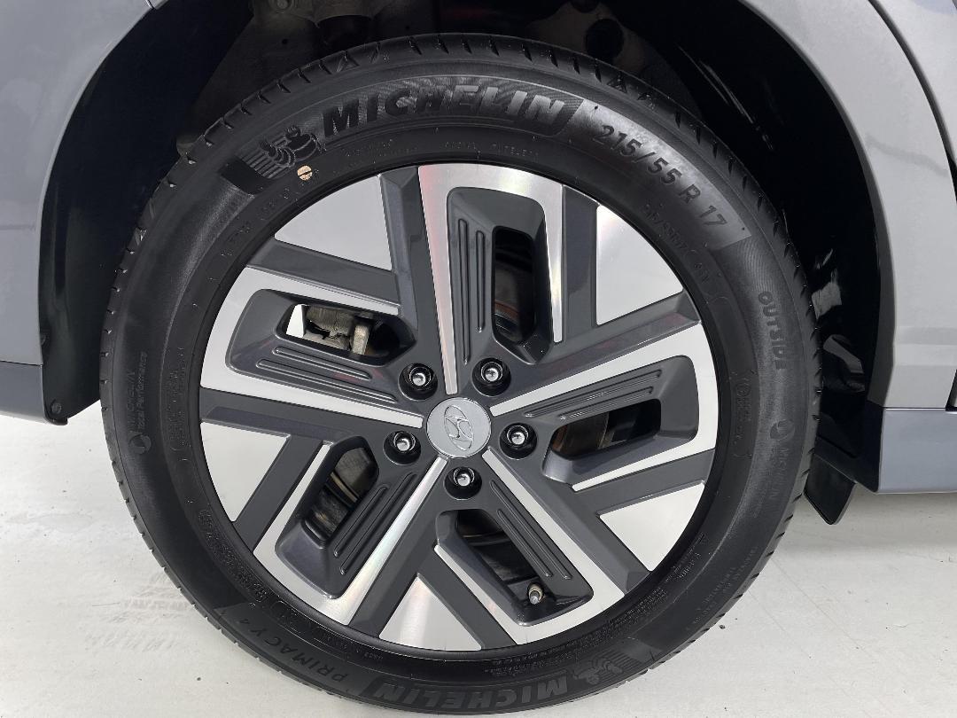 Photo '12' of Hyundai Kona Photo '12' of Hyundai Kona