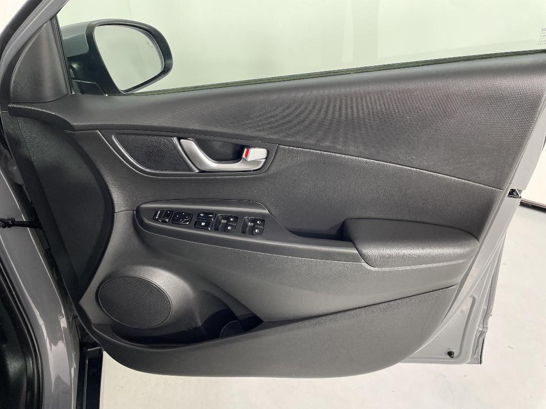 Photo '15' of Hyundai Kona Photo '15' of Hyundai Kona