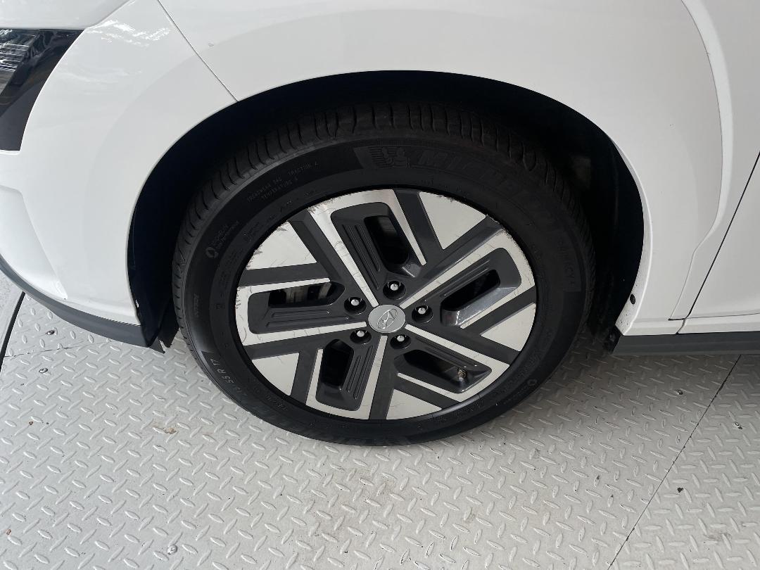 Photo '10' of Hyundai Kona Photo '10' of Hyundai Kona