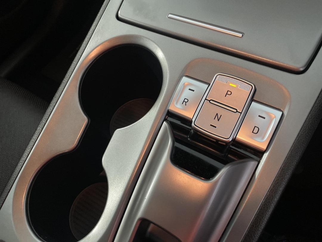 Photo '32' of Hyundai Kona