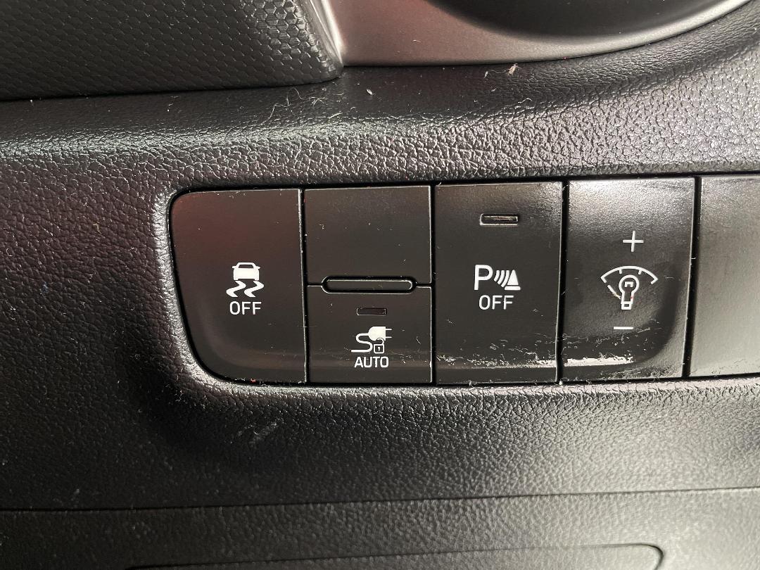 Photo '24' of Hyundai Kona