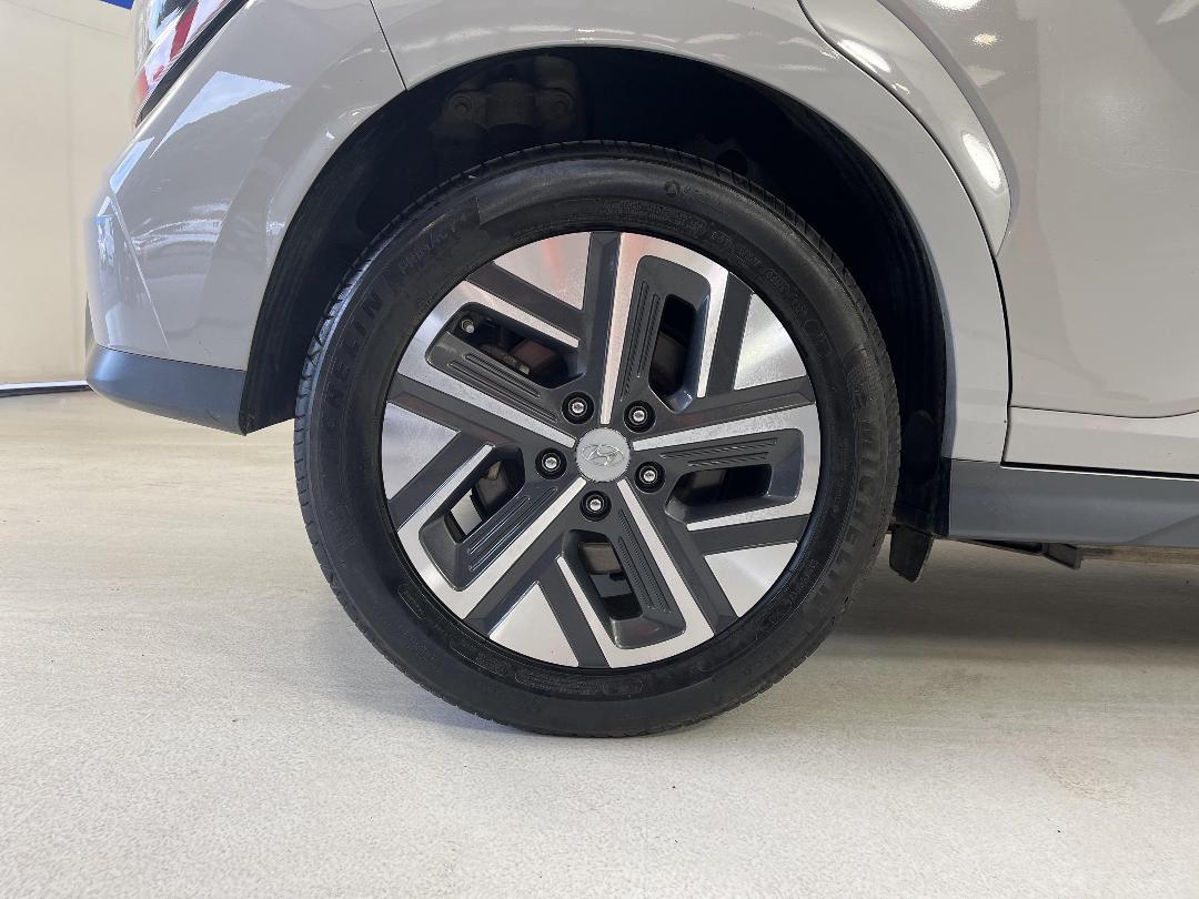 Photo '12' of Hyundai Kona Photo '12' of Hyundai Kona