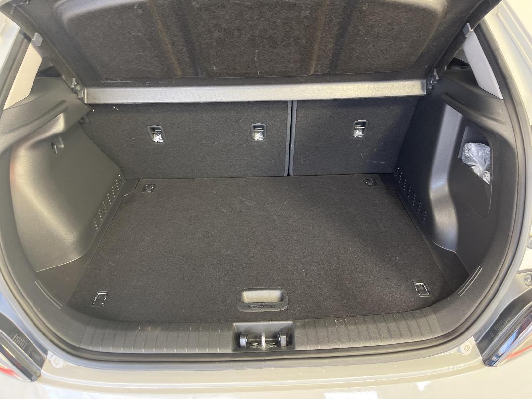 Photo '14' of Hyundai Kona Photo '14' of Hyundai Kona