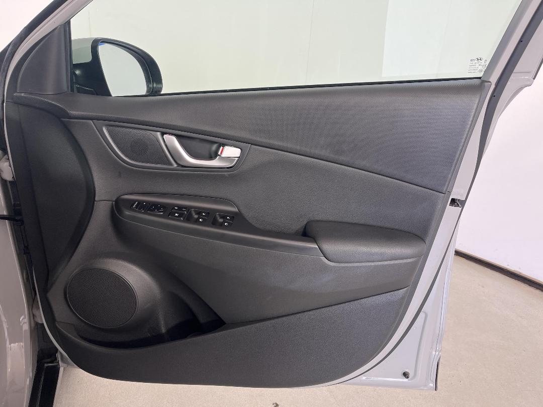 Photo '15' of Hyundai Kona Photo '15' of Hyundai Kona
