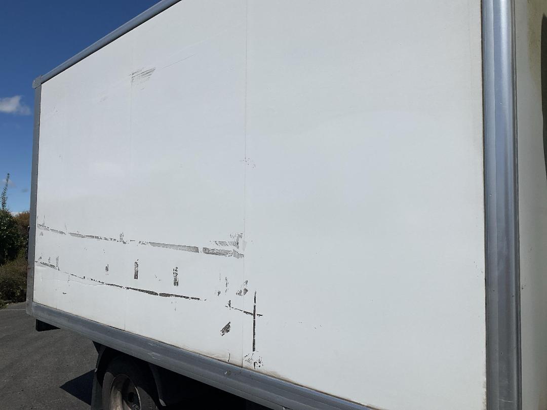 Photo '25' of Hyundai Mighty EX60A Box Body