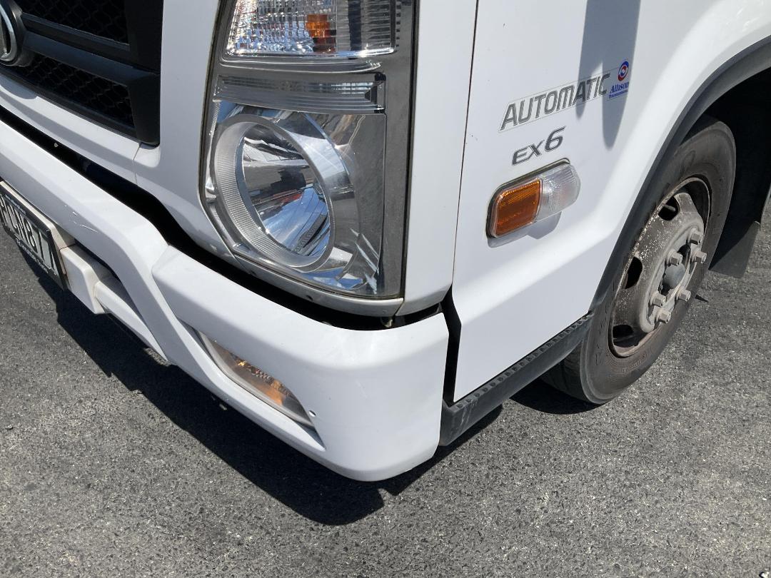 Photo '20' of Hyundai Mighty EX60A Box Body