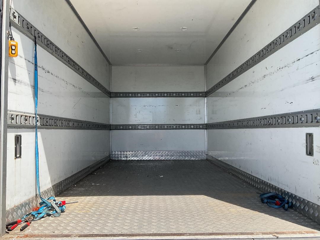 Photo '7' of Hyundai Mighty EX60A Box Body