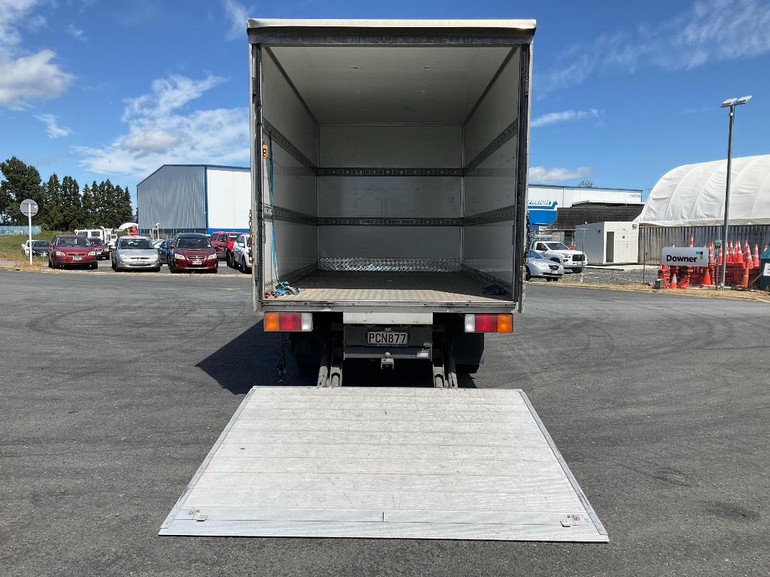 Photo '6' of Hyundai Mighty EX60A Box Body