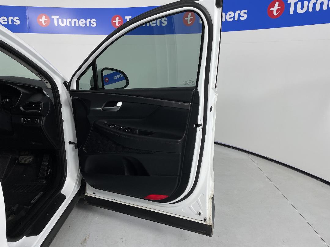 Photo '16' of Hyundai Santa FE Photo '16' of Hyundai Santa FE