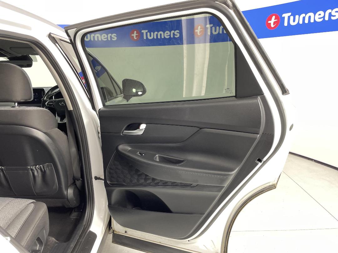 Photo '19' of Hyundai Santa FE Photo '19' of Hyundai Santa FE