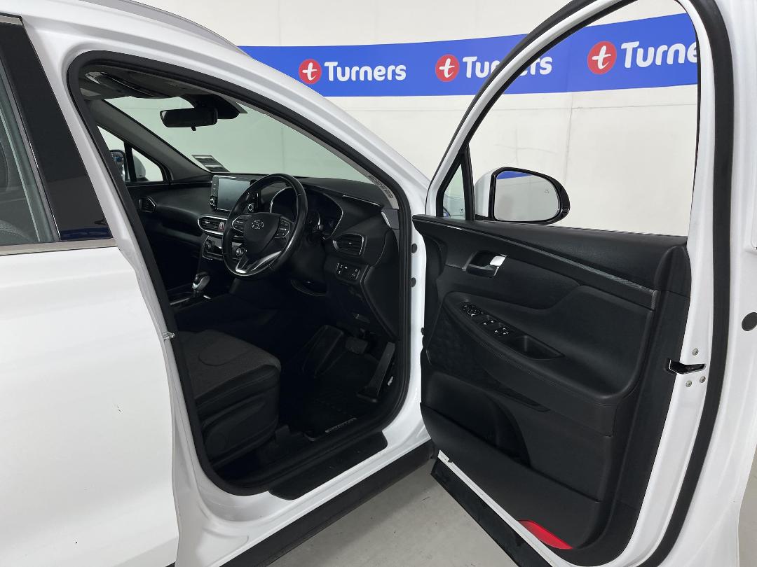 Photo '15' of Hyundai Santa FE Photo '15' of Hyundai Santa FE