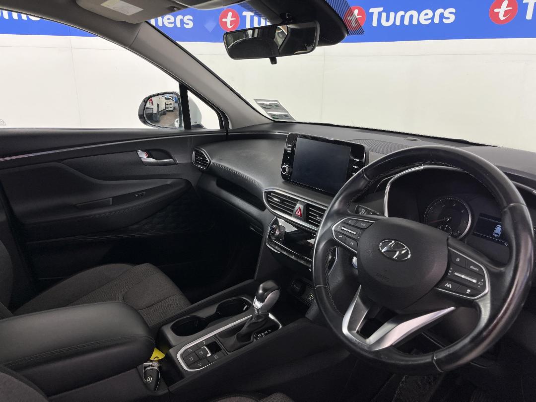 Photo '16' of Hyundai Santa FE Photo '16' of Hyundai Santa FE