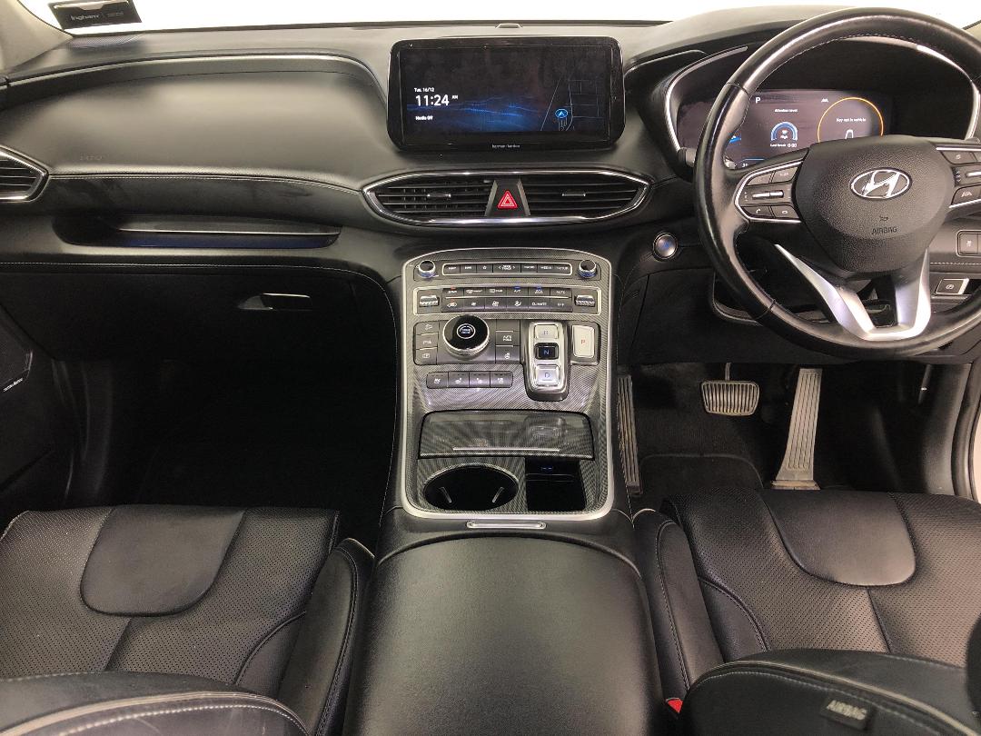 Photo '17' of Hyundai Santa FE