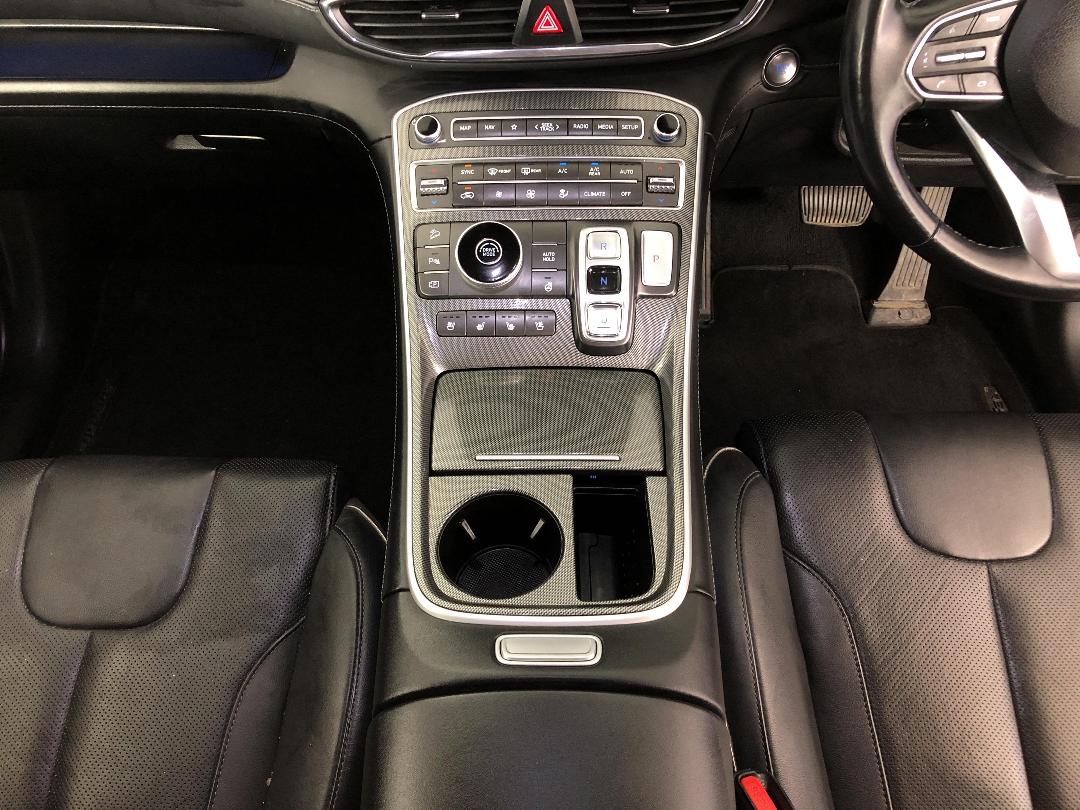 Photo '18' of Hyundai Santa FE