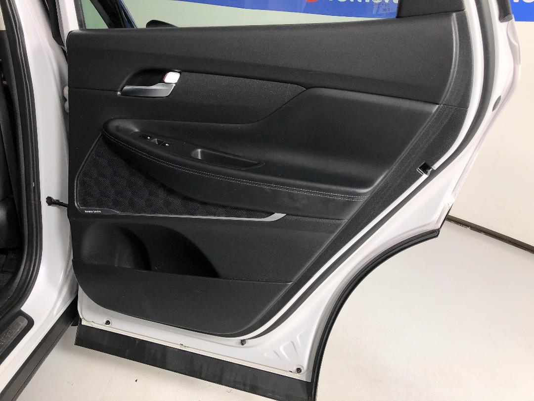 Photo '19' of Hyundai Santa FE