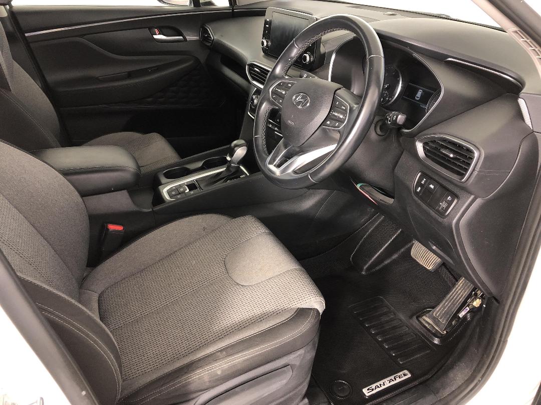 Photo '16' of Hyundai Santa FE