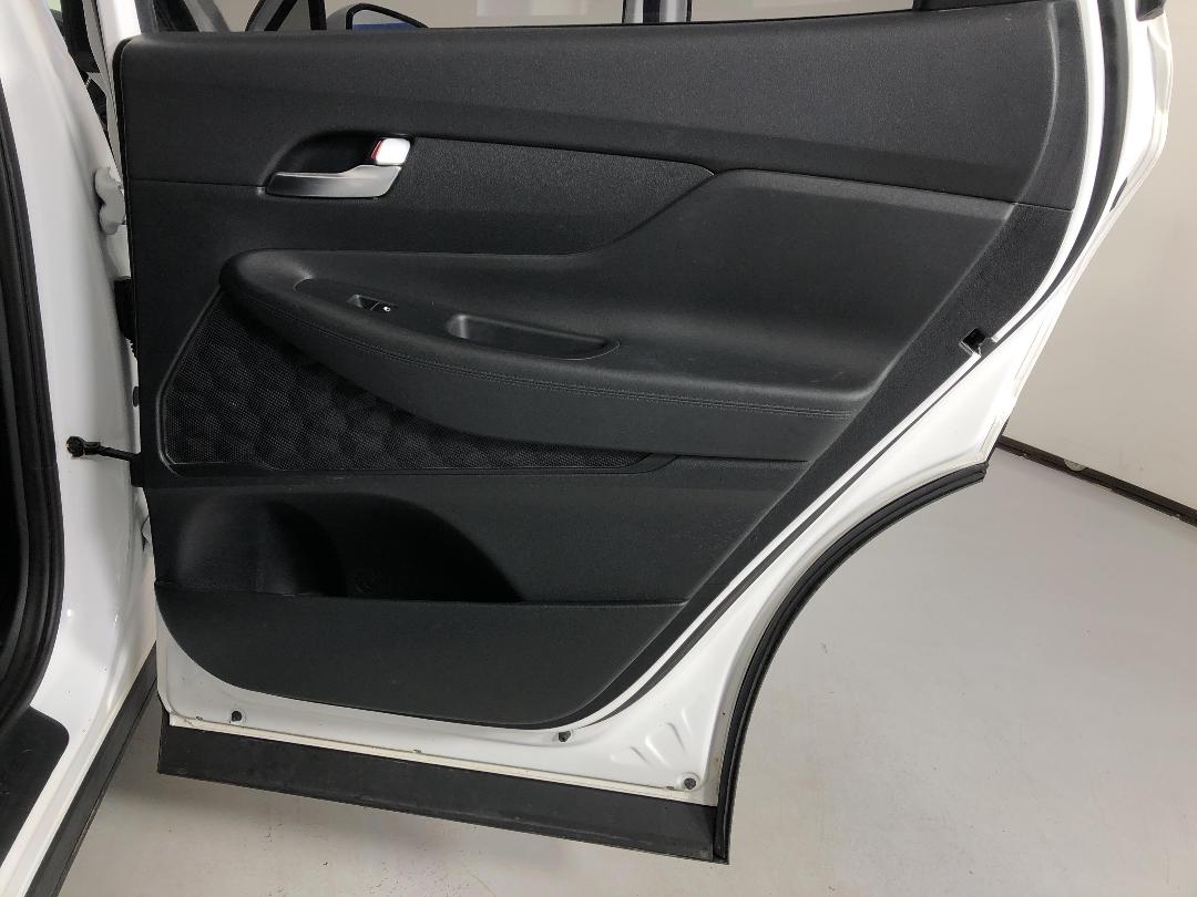 Photo '19' of Hyundai Santa FE