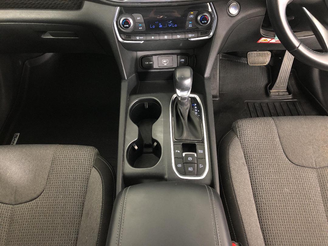 Photo '18' of Hyundai Santa FE