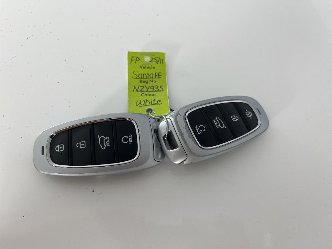 Photo '22' of Hyundai Santa FE