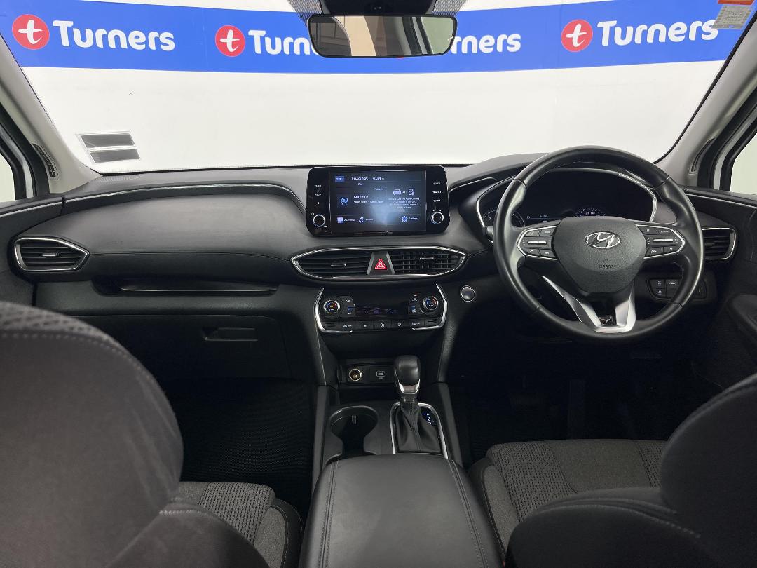 Photo '17' of Hyundai Santa FE