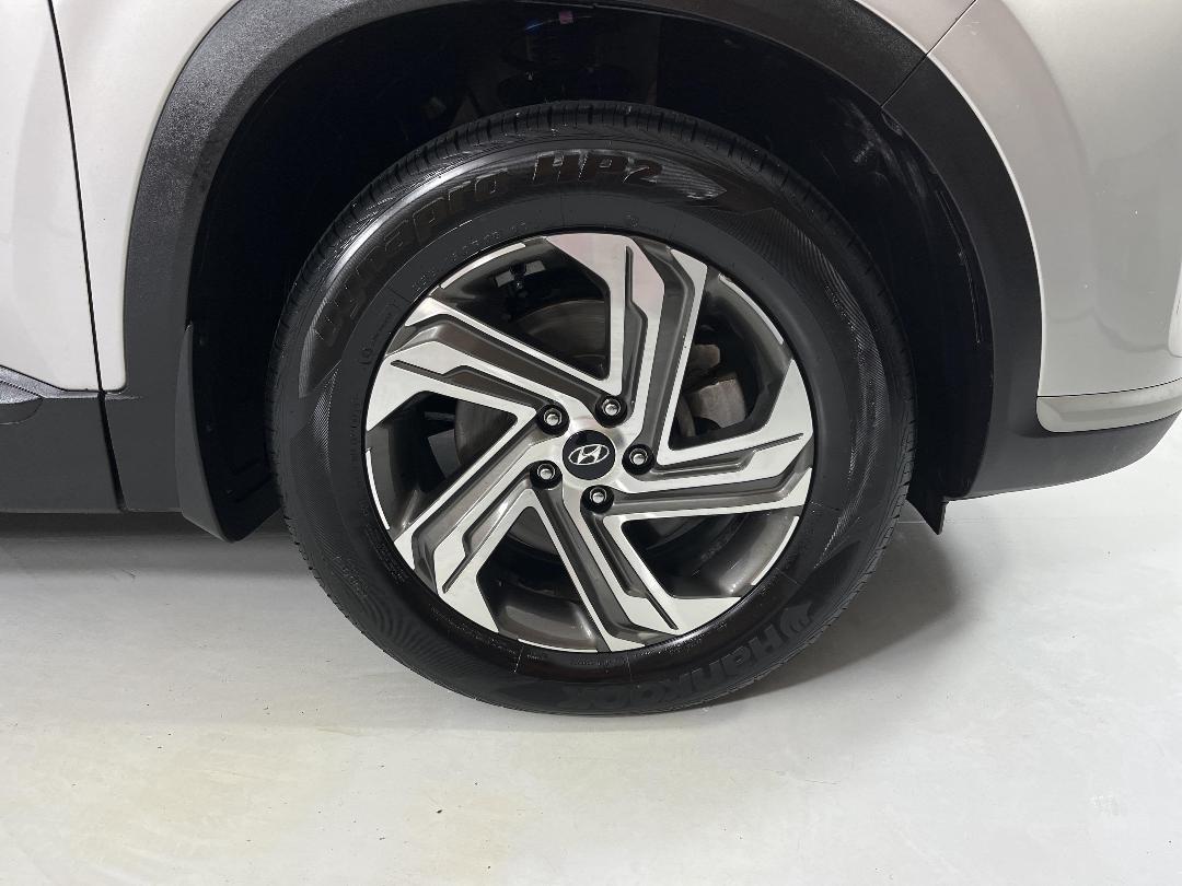 Photo '9' of Hyundai Santa FE