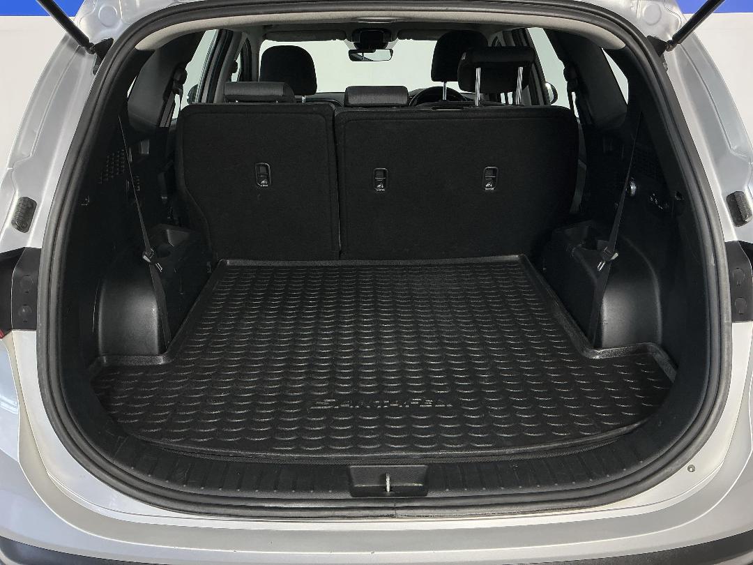 Photo '14' of Hyundai Santa FE Photo '14' of Hyundai Santa FE