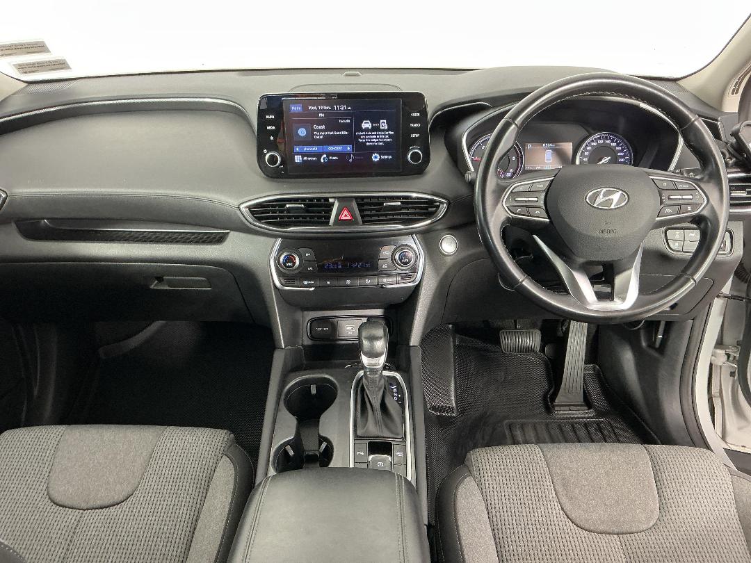 Photo '17' of Hyundai Santa FE Photo '17' of Hyundai Santa FE