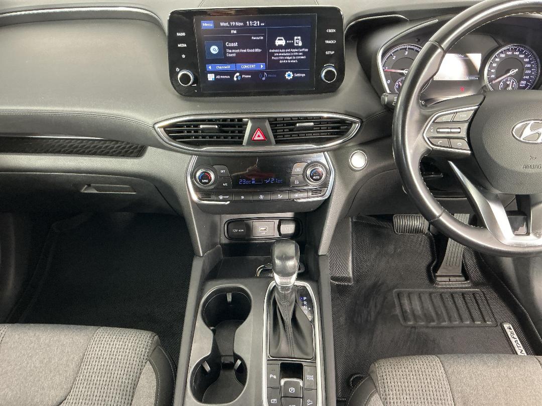 Photo '18' of Hyundai Santa FE Photo '18' of Hyundai Santa FE