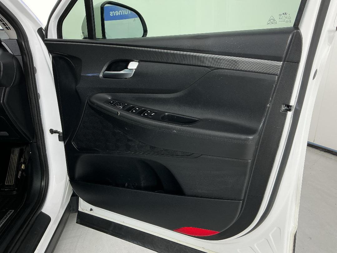 Photo '15' of Hyundai Santa FE Photo '15' of Hyundai Santa FE