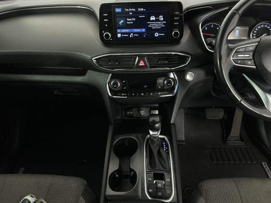 Photo '18' of Hyundai Santa FE Photo '18' of Hyundai Santa FE