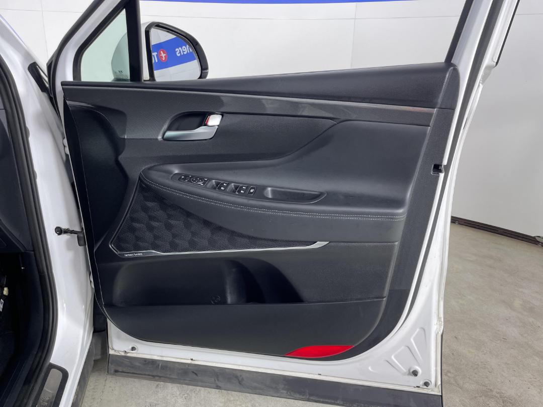 Photo '15' of Hyundai Santa FE Photo '15' of Hyundai Santa FE