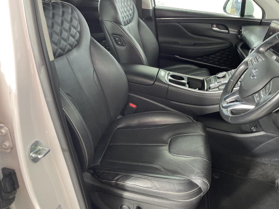 Photo '16' of Hyundai Santa FE Photo '16' of Hyundai Santa FE