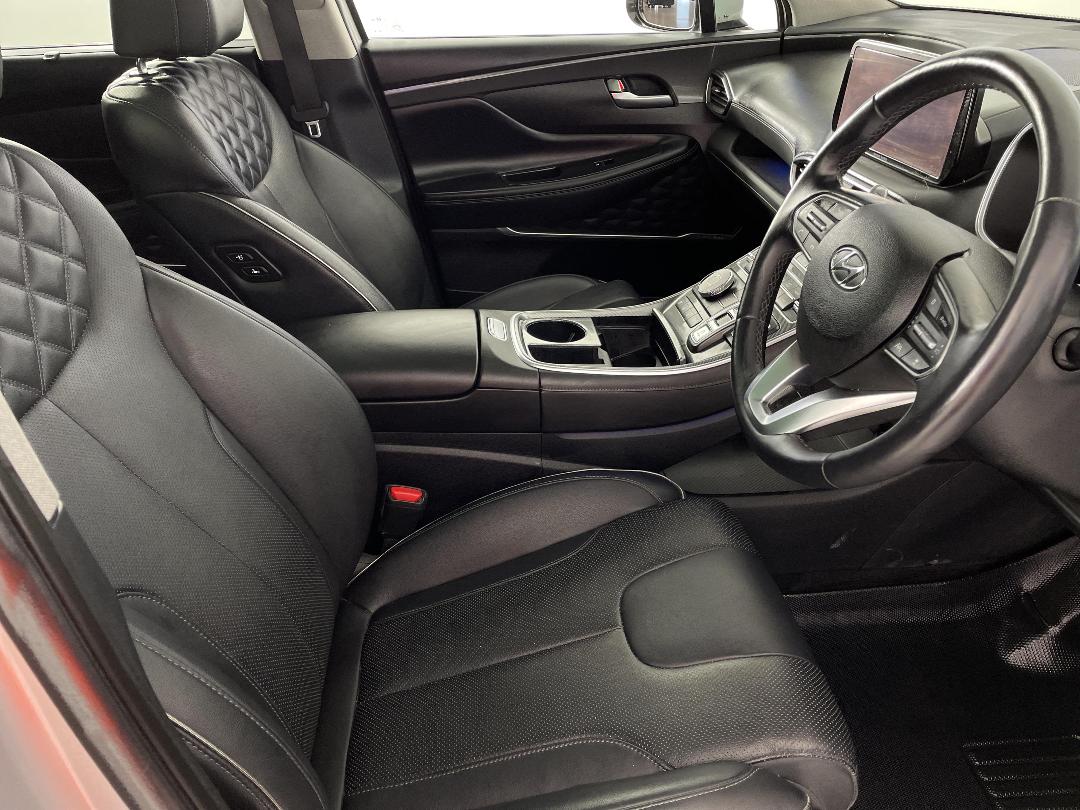 Photo '16' of Hyundai Santa FE