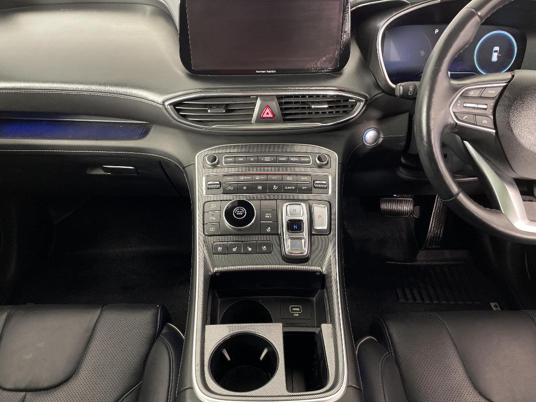 Photo '18' of Hyundai Santa FE