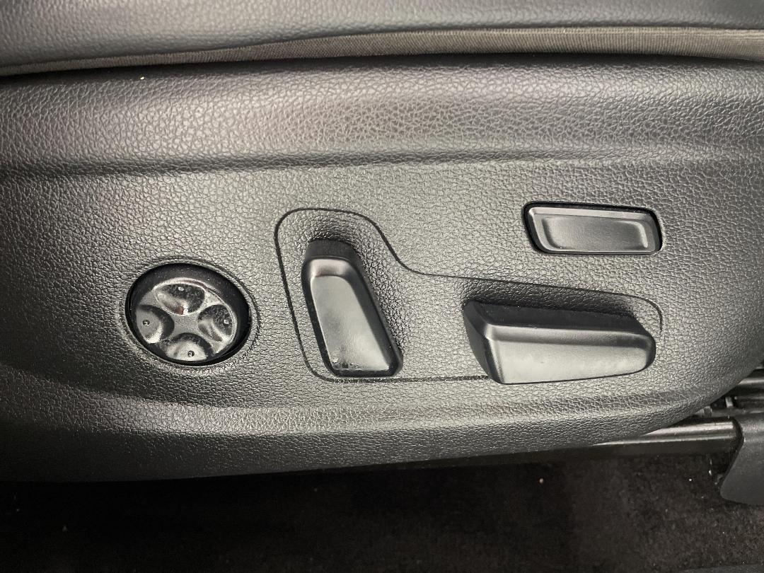 Photo '23' of Hyundai Santa FE