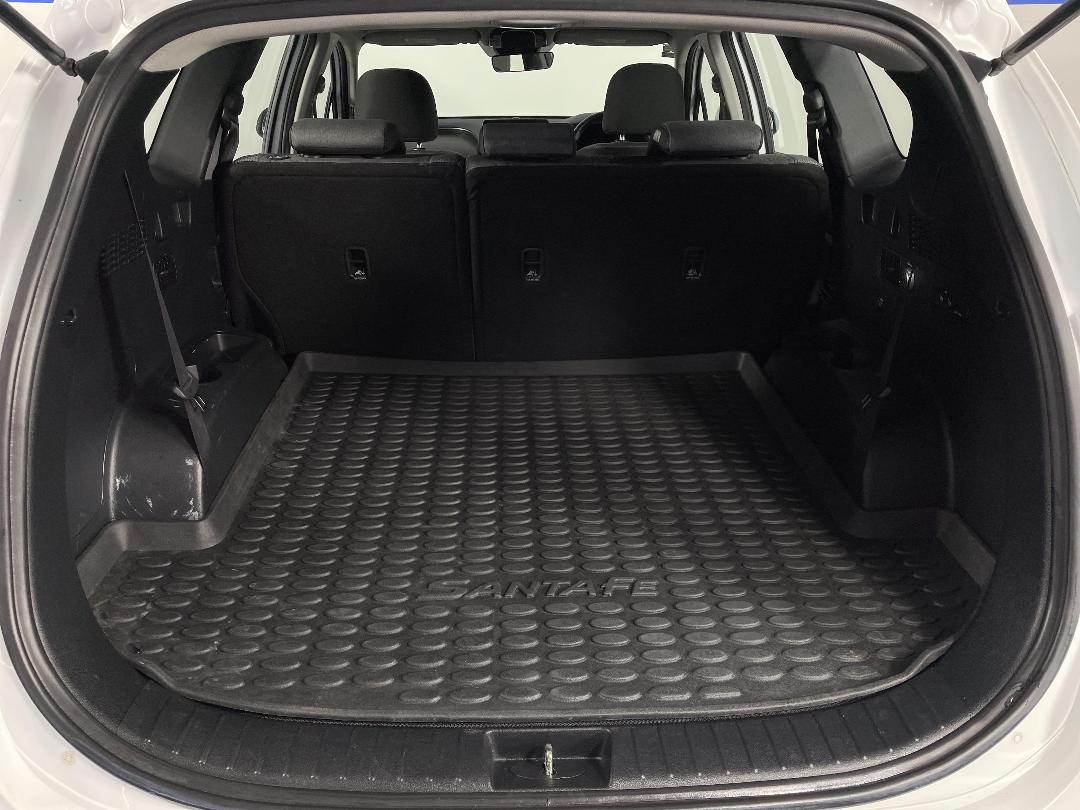 Photo '14' of Hyundai Santa FE