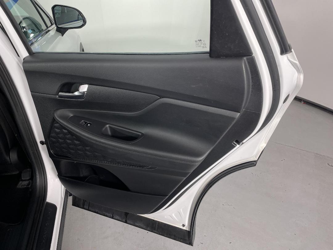 Photo '19' of Hyundai Santa FE