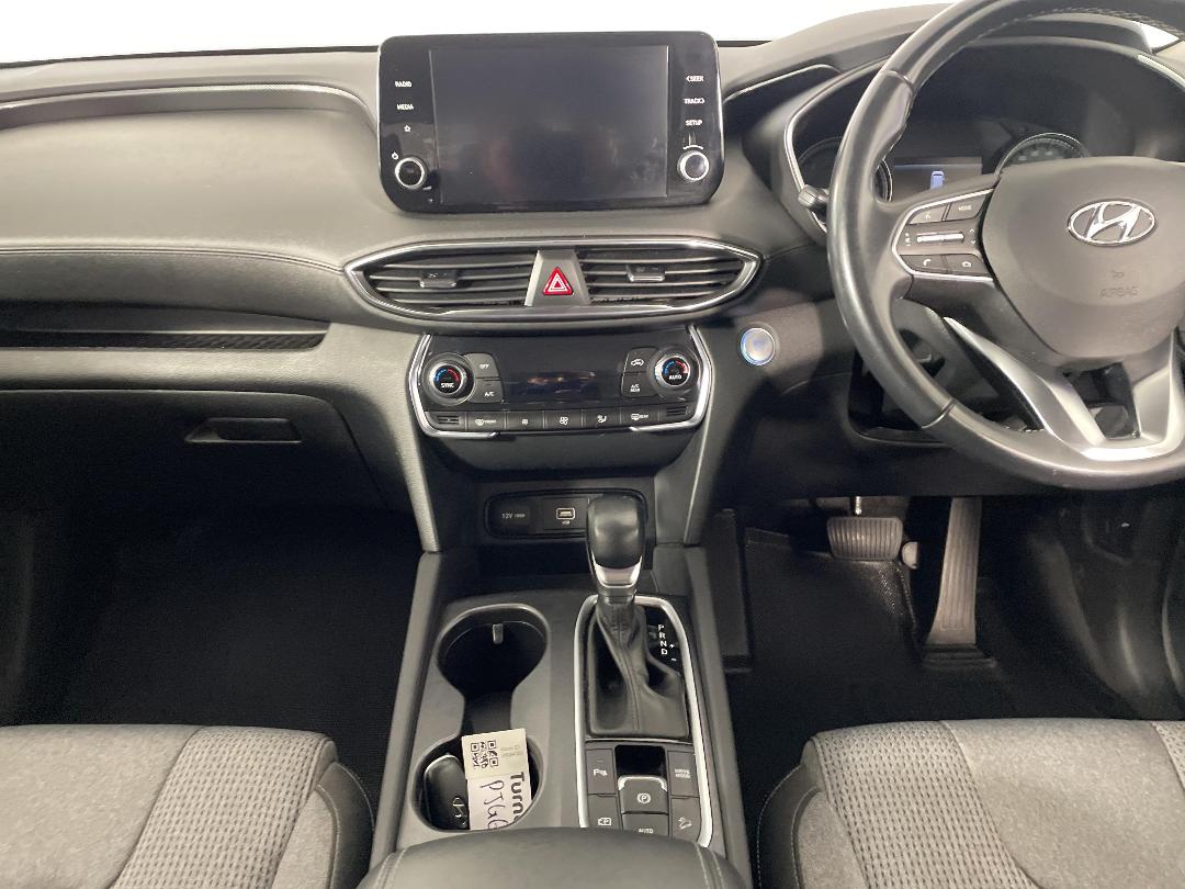 Photo '18' of Hyundai Santa FE