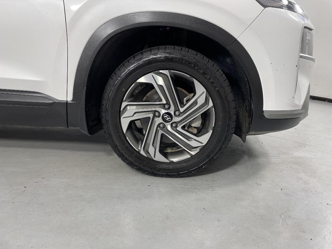 Photo '9' of Hyundai Santa FE