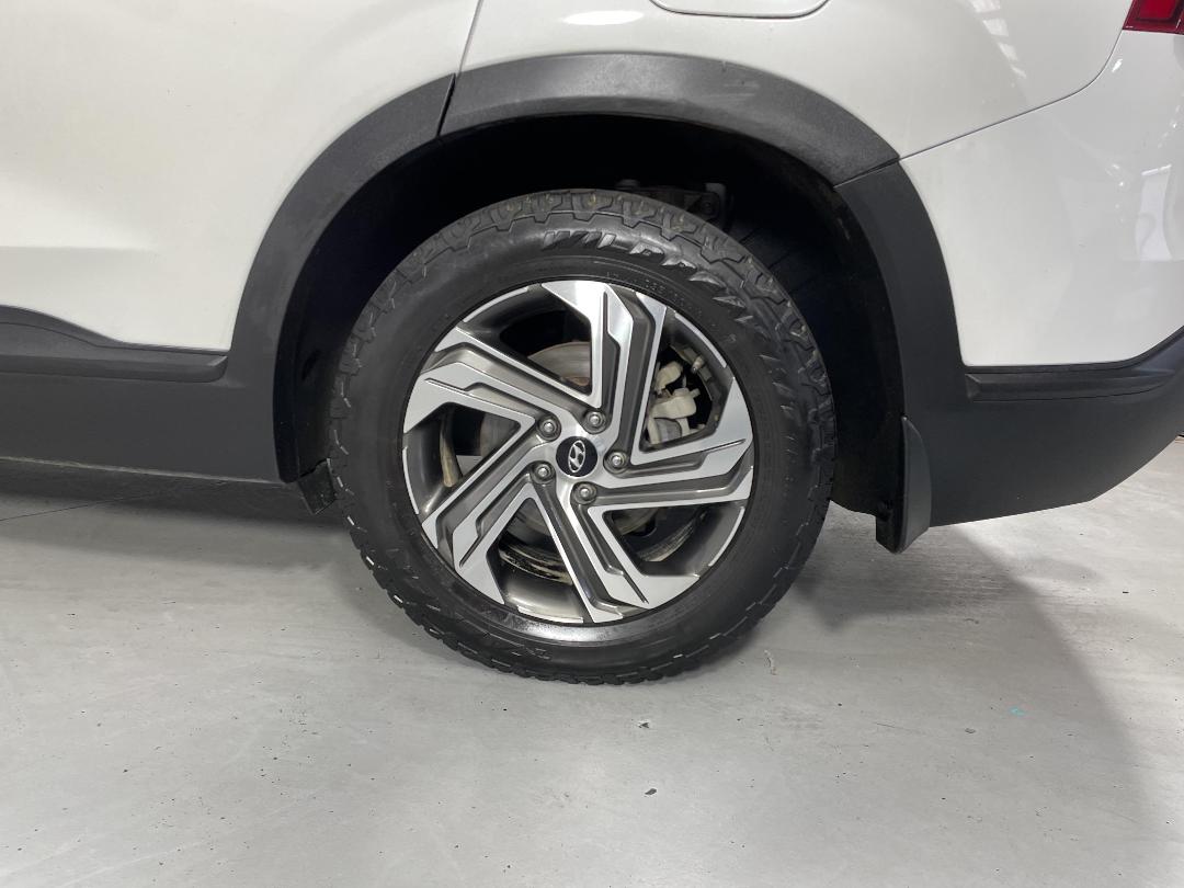 Photo '11' of Hyundai Santa FE