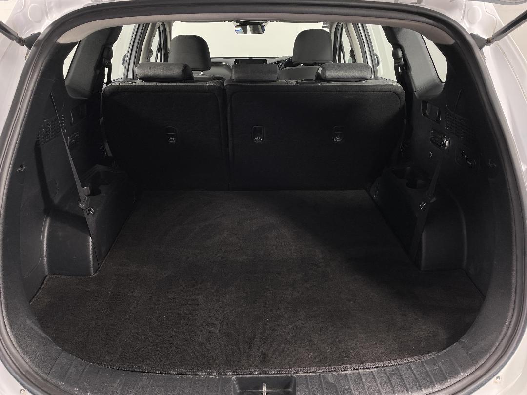 Photo '14' of Hyundai Santa FE