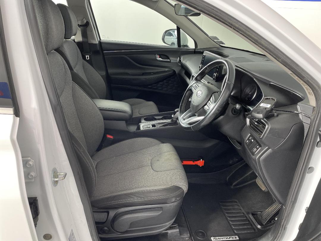 Photo '16' of Hyundai Santa FE